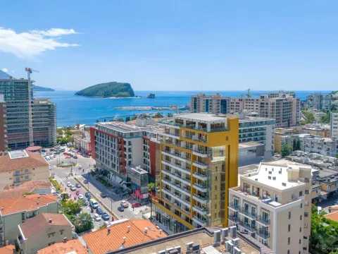 Sale, two bedroom apartment, 210m², Budva, Crna Gora - image 19