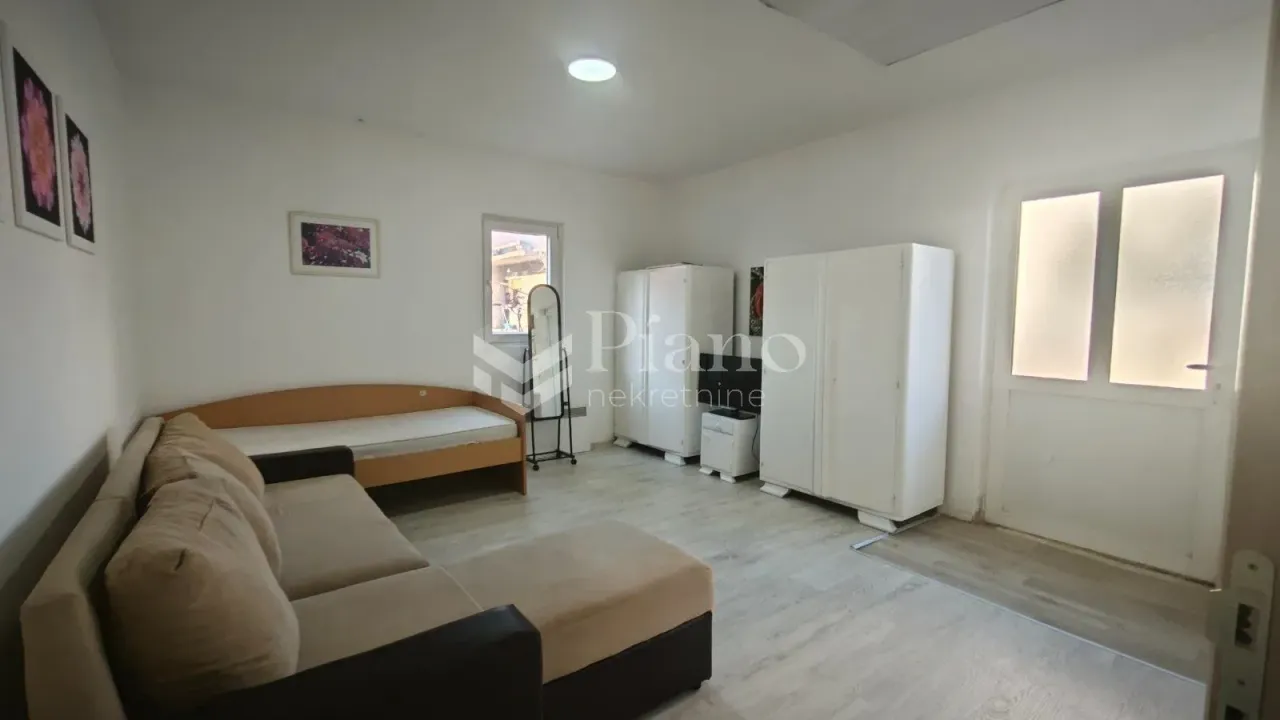Izdavanje, stan, 31m², Stari Aerodrom, Podgorica