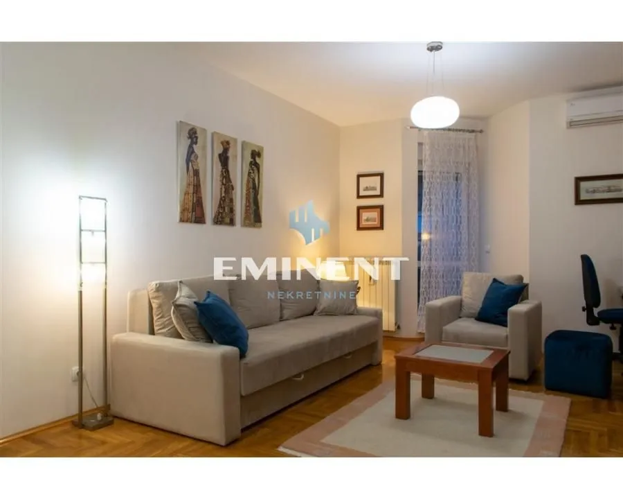 Izdavanje, dvosoban stan, 52m², Savski Venac, Beograd