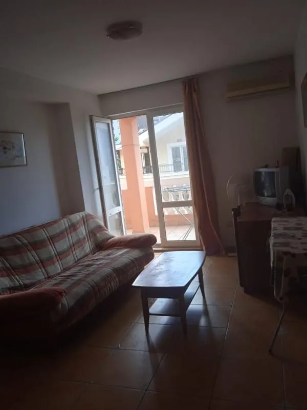 Sale, two bedroom apartment, 61m², Bečići, Budva