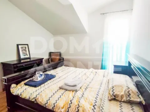 Izdavanje, dvosoban stan, 80m², Centar, Tivat - image 2