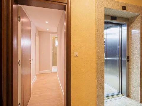 Rent, one bedroom apartment, 44m², Budva, Crna Gora - image 9