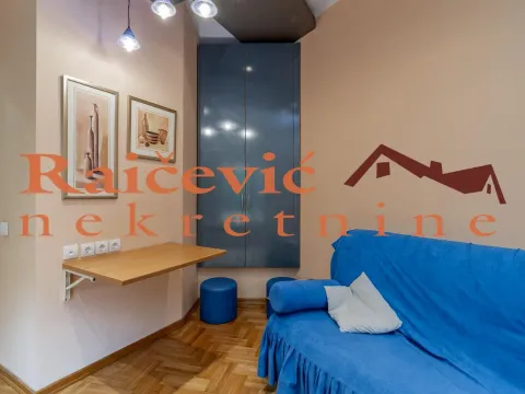 Rent, studio apartment, 35m², Kalenić Pijaca, Vračar Sve Podlokacije - image 9