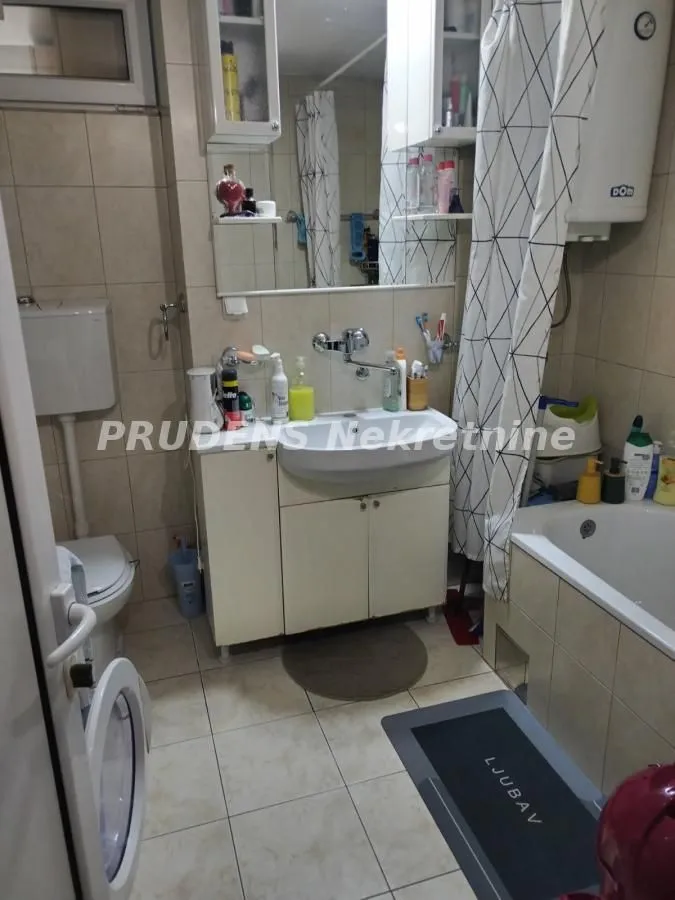 Sale, three bedroom apartment, 80m², Stari Grad, Beograd
