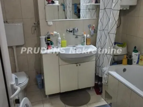 Sale, three bedroom apartment, 80m², Stari Grad, Beograd - image 7