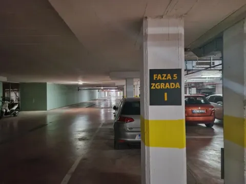 Rent, office space, 18m², Central Point, Podgorica - image 3