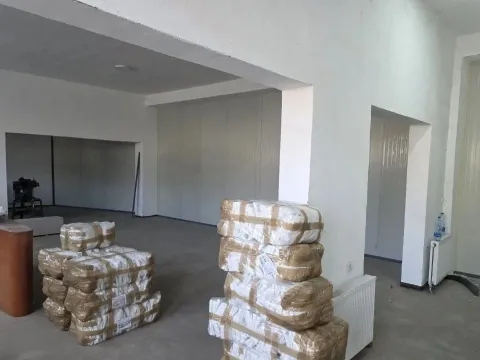 Rent, office space, 360m², Novo naselje, Novi Sad - image 9