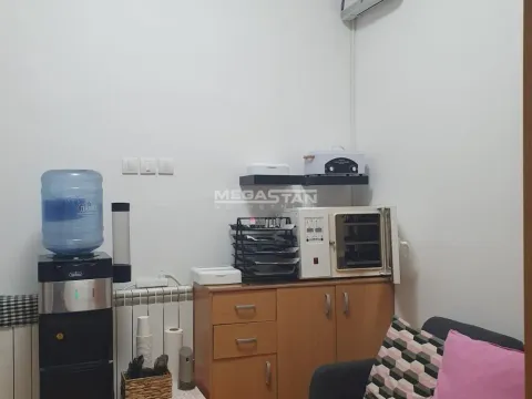 Izdavanje, poslovni prostor, 62m², Stari Grad, Beograd - image 5