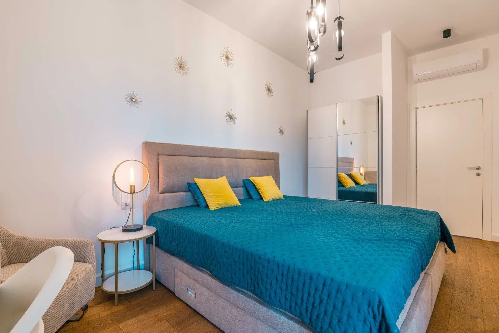 Prodaja, jednosoban stan, 65m², Centar, Bar