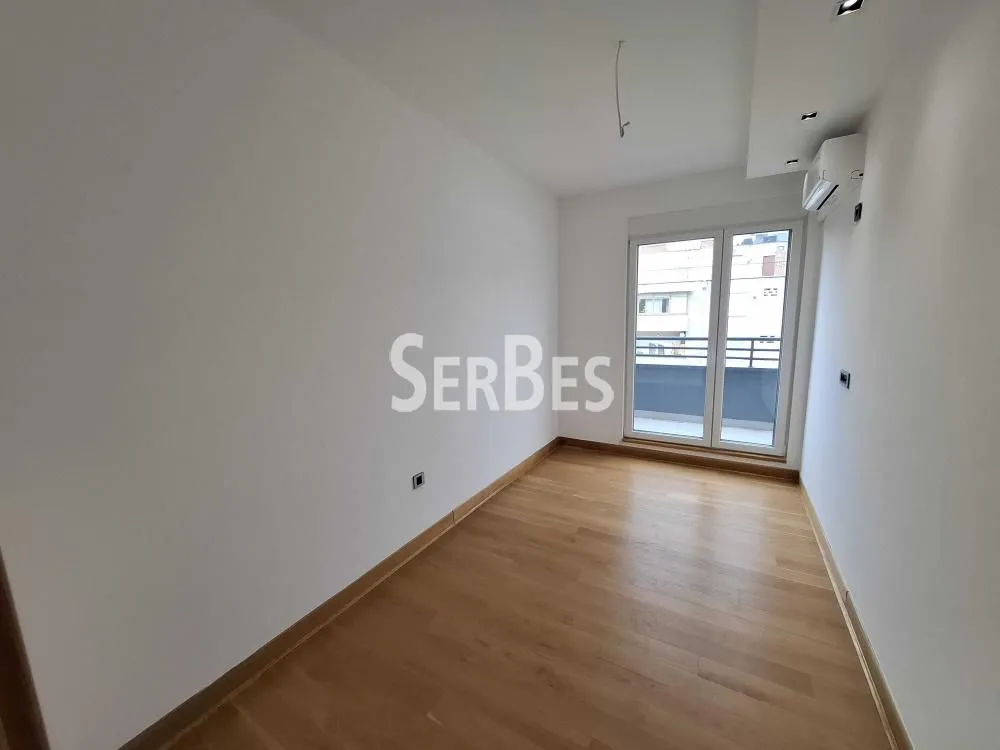 Prodaja, četvorosoban stan, 240m², Adamovićevo Naselje, Novi Sad Sve Podlokacije