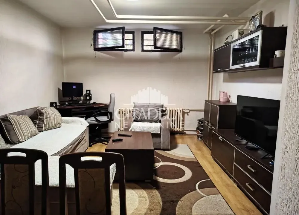 Prodaja, dvosoban stan, 48m², Novi Beograd Blok 72, Novi Beograd Sve Podlokacije