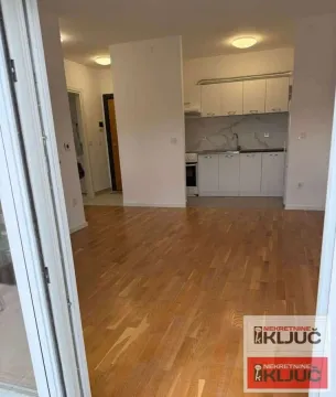Izdavanje, jednosoban stan, 43m², Novo naselje, Novi Sad - image 3