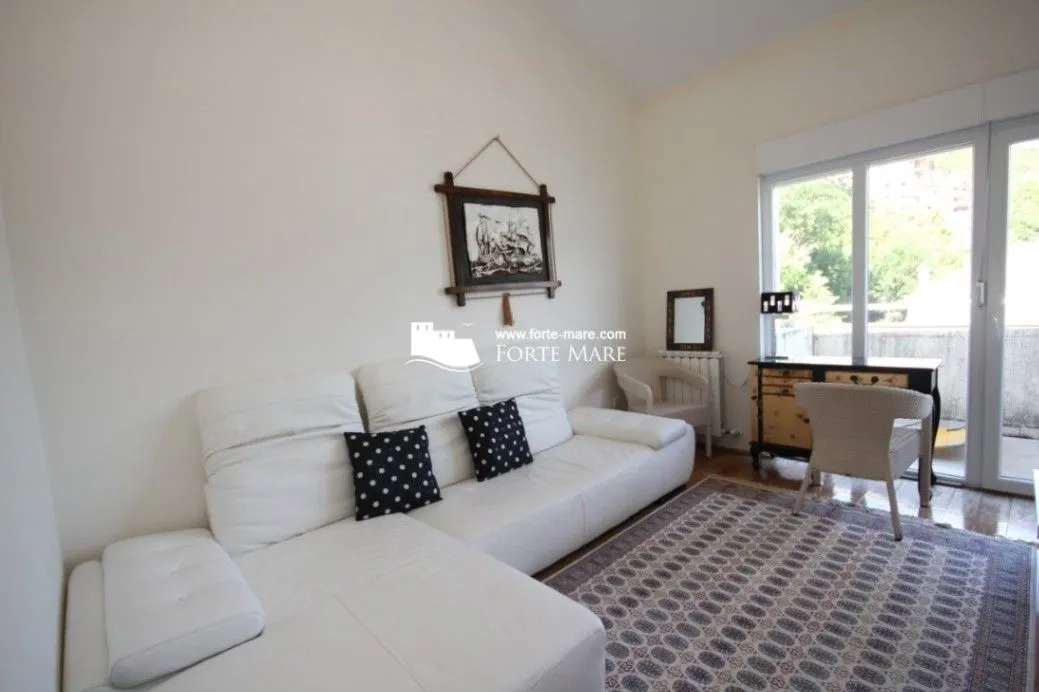Prodaja, četvorosoban stan, 127m², Njivice, Herceg Novi