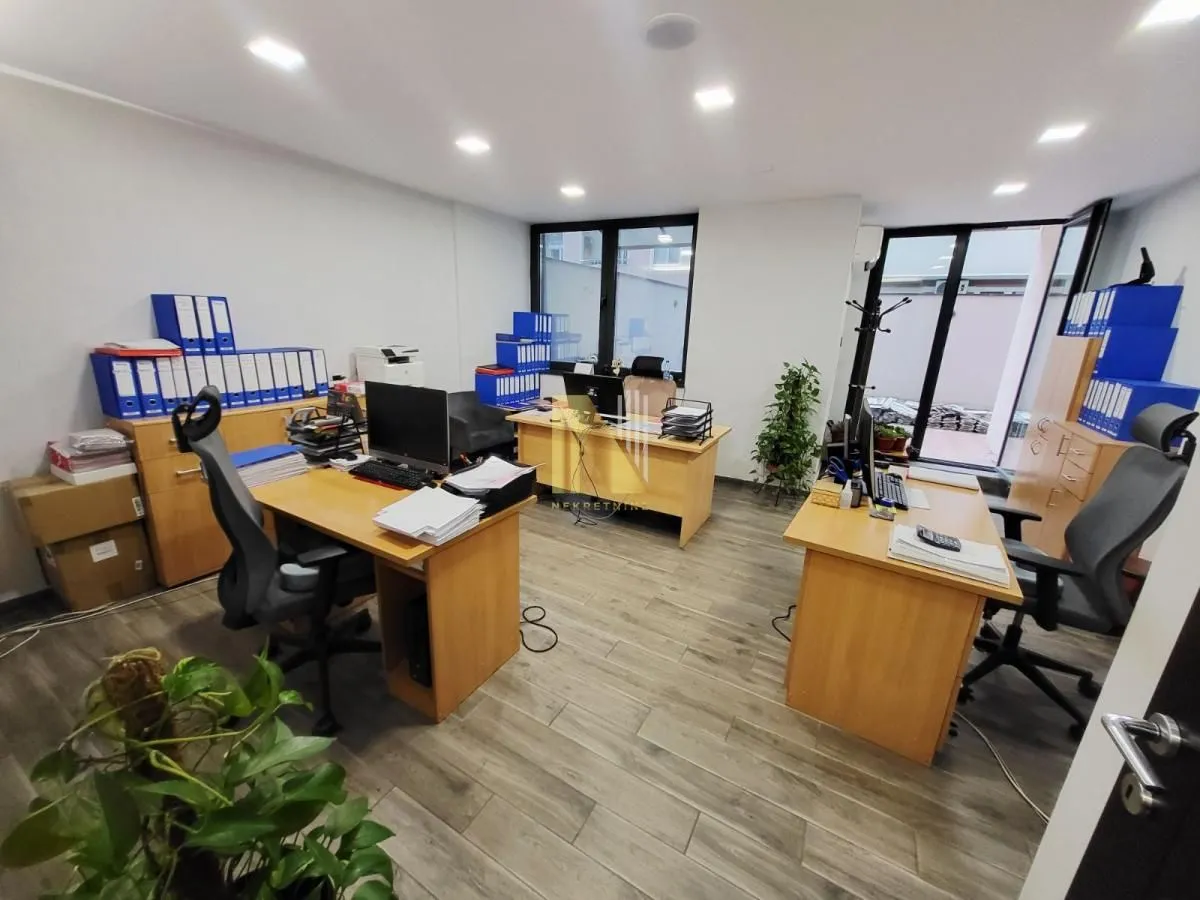 Sale, office space, 207m², Sajmište, Novi Sad