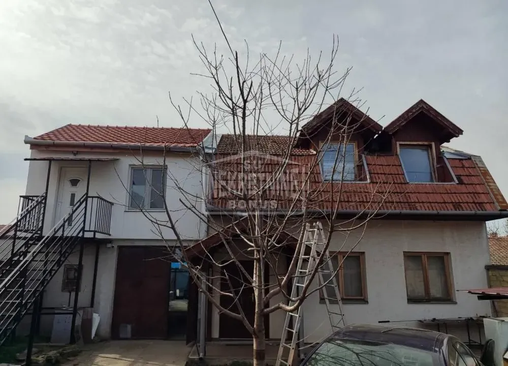Prodaja, kuća, 350m², Bajnat, Subotica