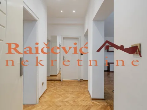 Sale, three bedroom apartment, 64m², Kalenić Pijaca, Vračar Sve Podlokacije - image 10