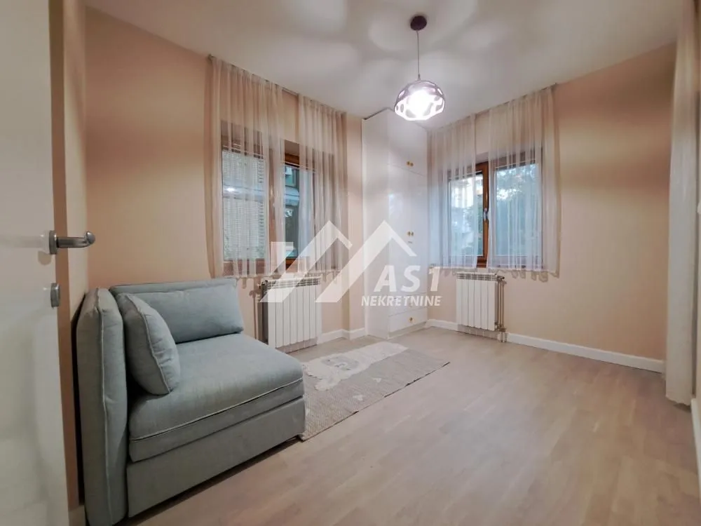 Izdavanje, trosoban stan, 80m², Novi Sad Sve Podlokacije, Novi Sad