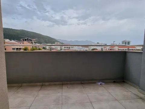 Izdavanje, jednosoban stan, 45m², Budva, Crna Gora - image 20