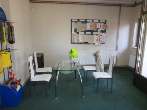 Izdavanje, poslovni prostor, 70m², Ledena Stena, Niš - image 2