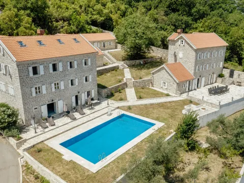Sale, house, 800m², Prčanj, Kotor - image 3