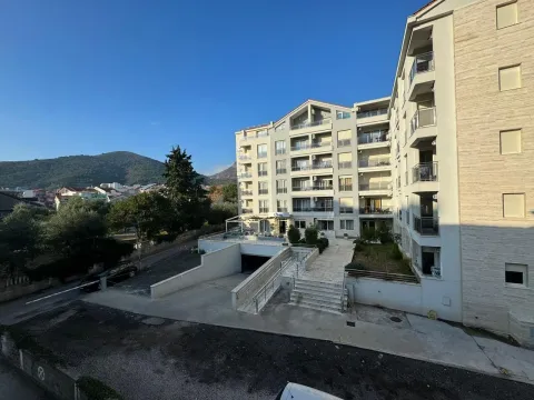Sale, one bedroom apartment, 39m², Budva, Crna Gora - image 9