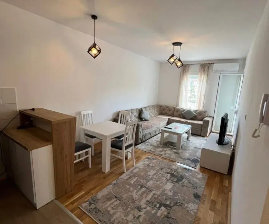 Izdavanje, jednosoban stan, 45m², City Kvart, Podgorica