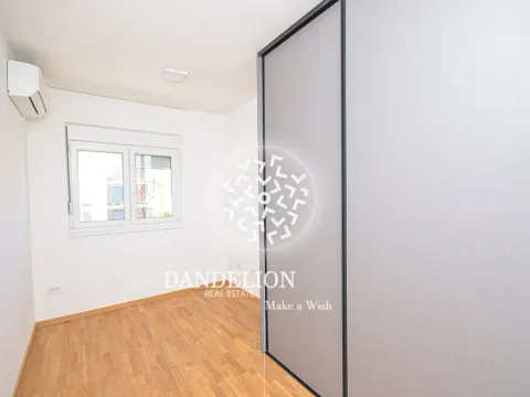 Izdavanje, dvosoban stan, 65m², Stari Aerodrom, Podgorica - image 5