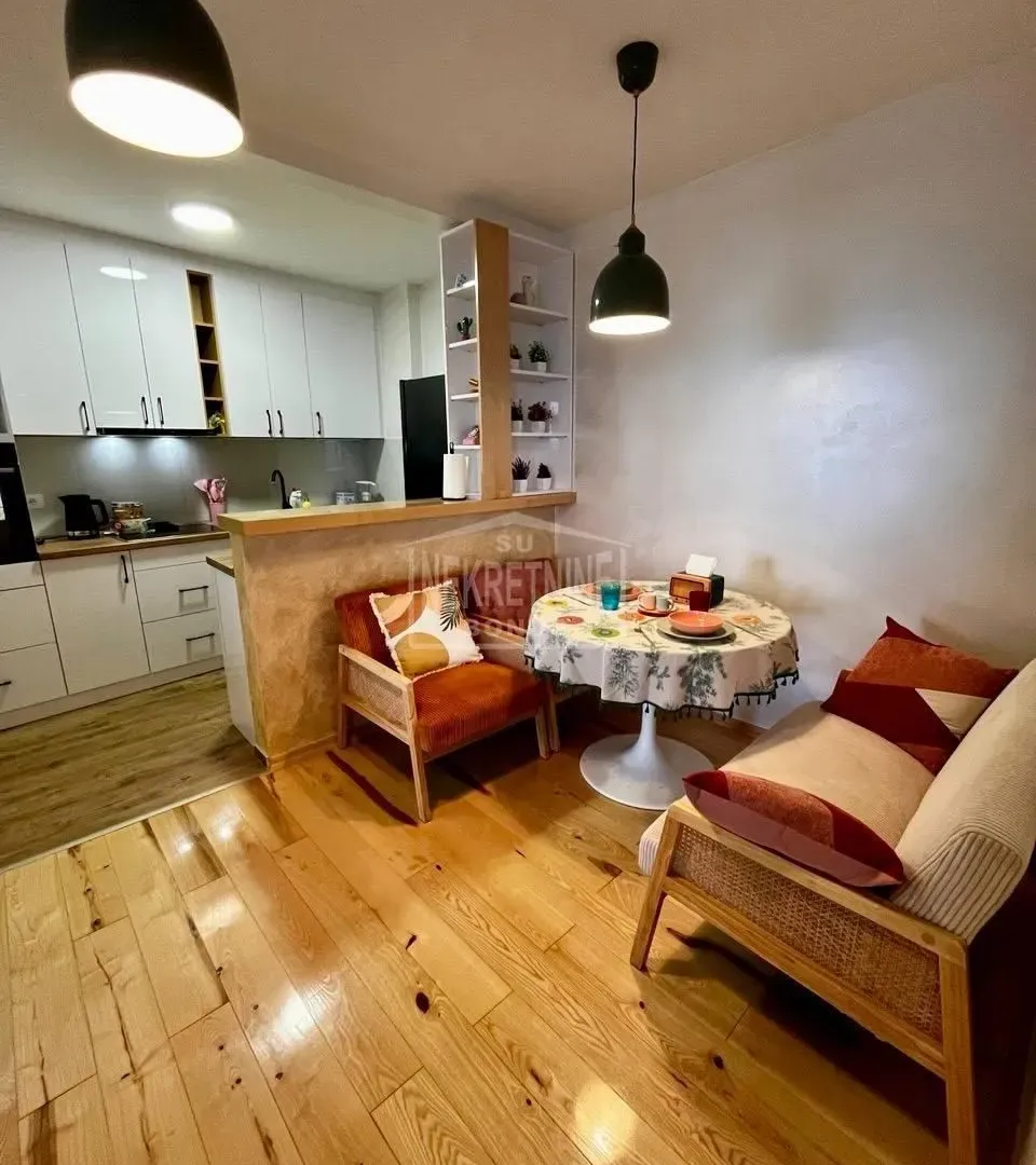 Prodaja, trosoban stan, 63m², Centar, Subotica