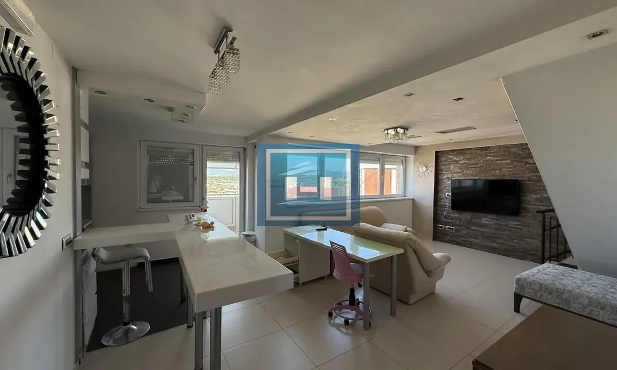 Sale, three bedroom apartment, 105m², Centar, Jagodina