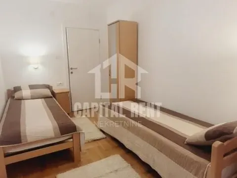 Izdavanje, trosoban stan, 72m², Južni Bulevar, Vračar Sve Podlokacije - image 13