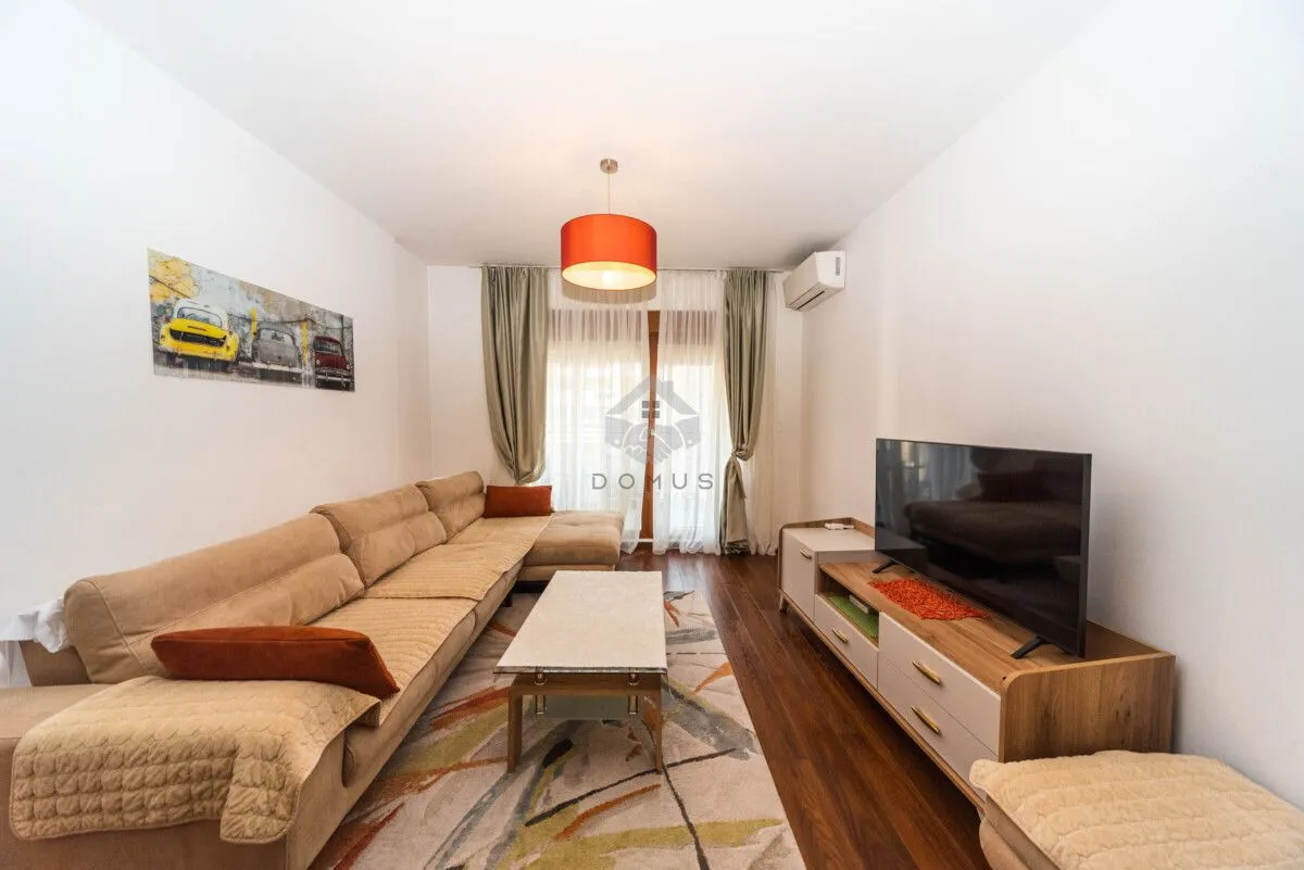 Izdavanje, jednosoban stan, 52m², Master Kvart, Podgorica