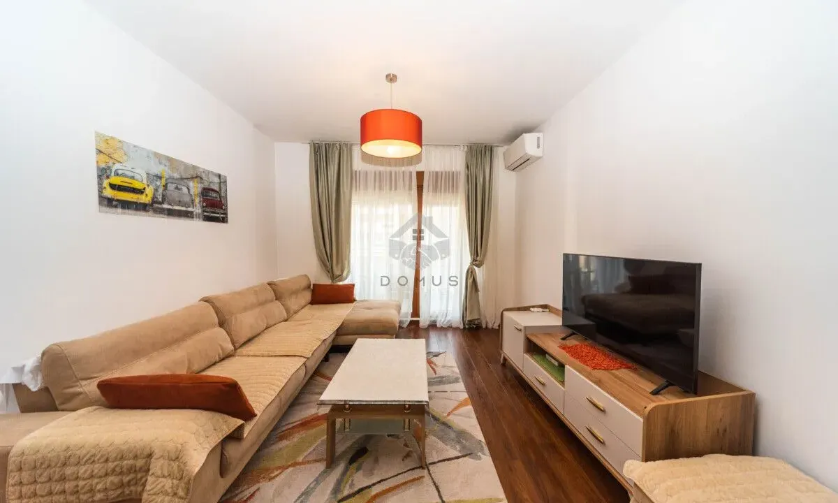 Izdavanje, jednosoban stan, 52m², Master Kvart, Podgorica