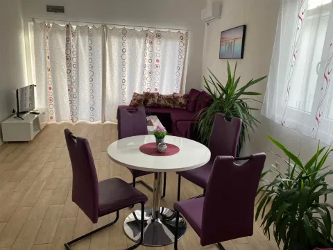 Rent, two bedroom apartment, 60m², Šušanj, Bar - image 4