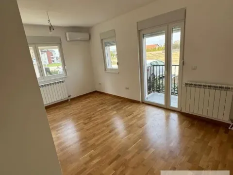 Rent, three bedroom apartment, 56m², Ledine, Beograd - image 4