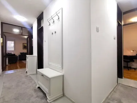 Izdavanje, stan, 76m², Blok 5, Podgorica - image 10