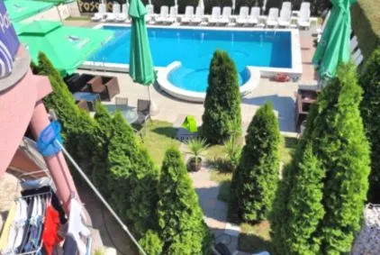 Izdavanje, trosoban stan, 120m², Pantelej, Niš - image 12