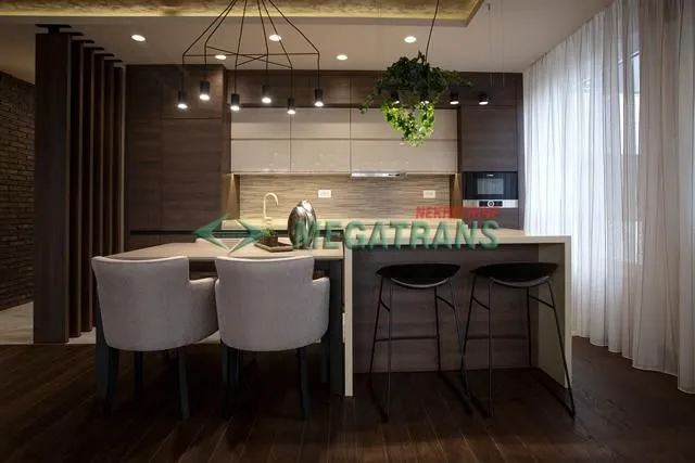 Izdavanje, četvorosoban stan, 112m², Bulevar Oslobodjenja, Novi Sad Sve Podlokacije