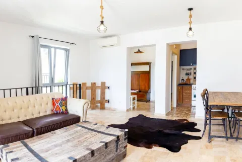 Prodaja, četvorosoban stan, 110m², Risan, Kotor - image 4