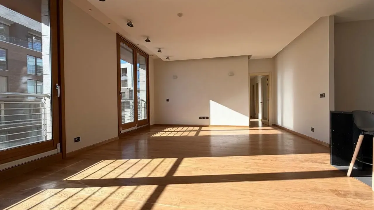 Izdavanje, dvosoban stan, 105m², Kod Capital Plaze, Podgorica