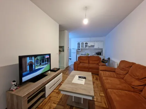 Sale, one bedroom apartment, 49m², Bečići, Budva - image 1