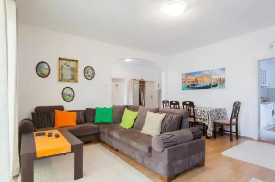 Sale, house, 380m², Šušanj, Bar