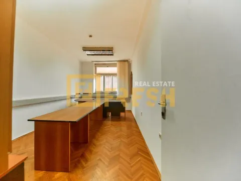 Rent, office space, 345m², Centar, Podgorica - image 31