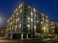 Izdavanje, trosoban stan, 71m², Savski Venac, Beograd - image 12