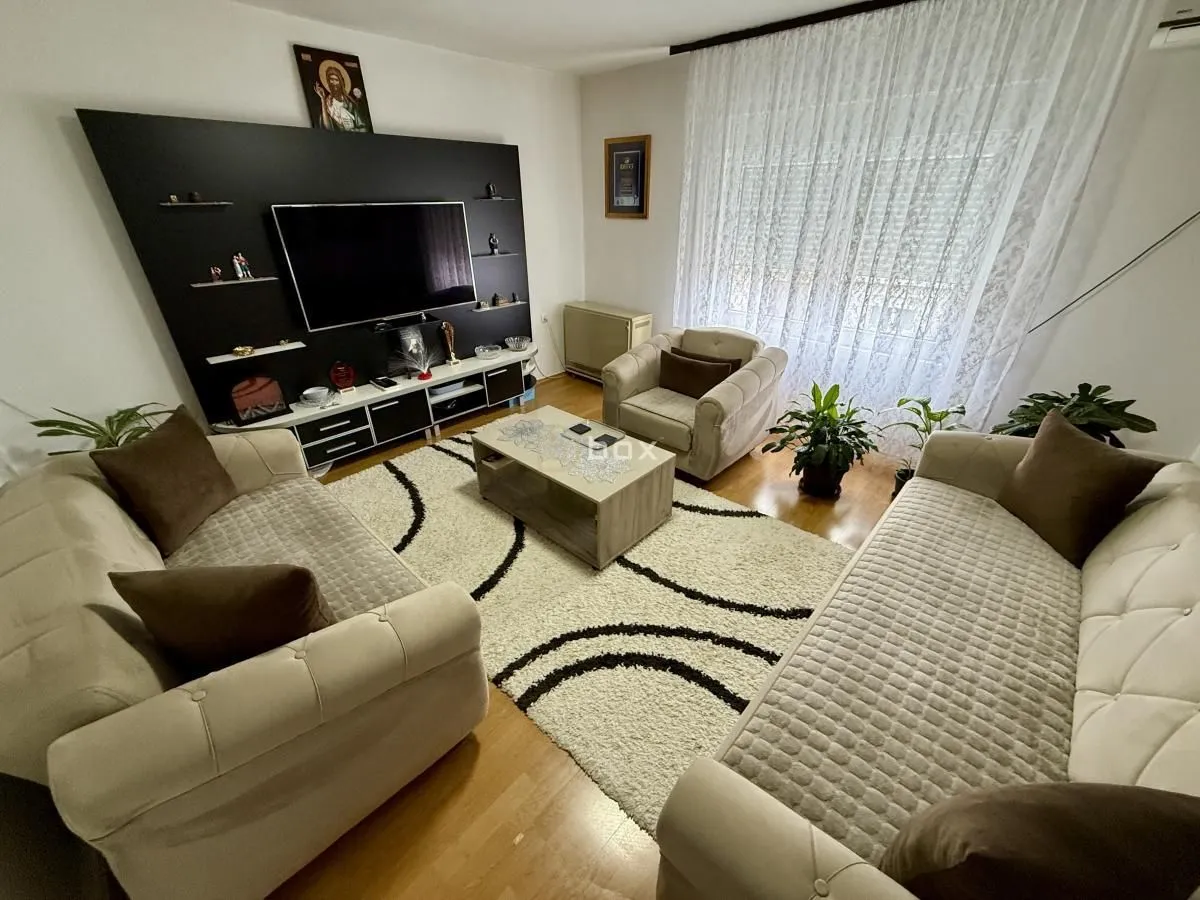 Sale, house, 200m², Pantelej, Niš