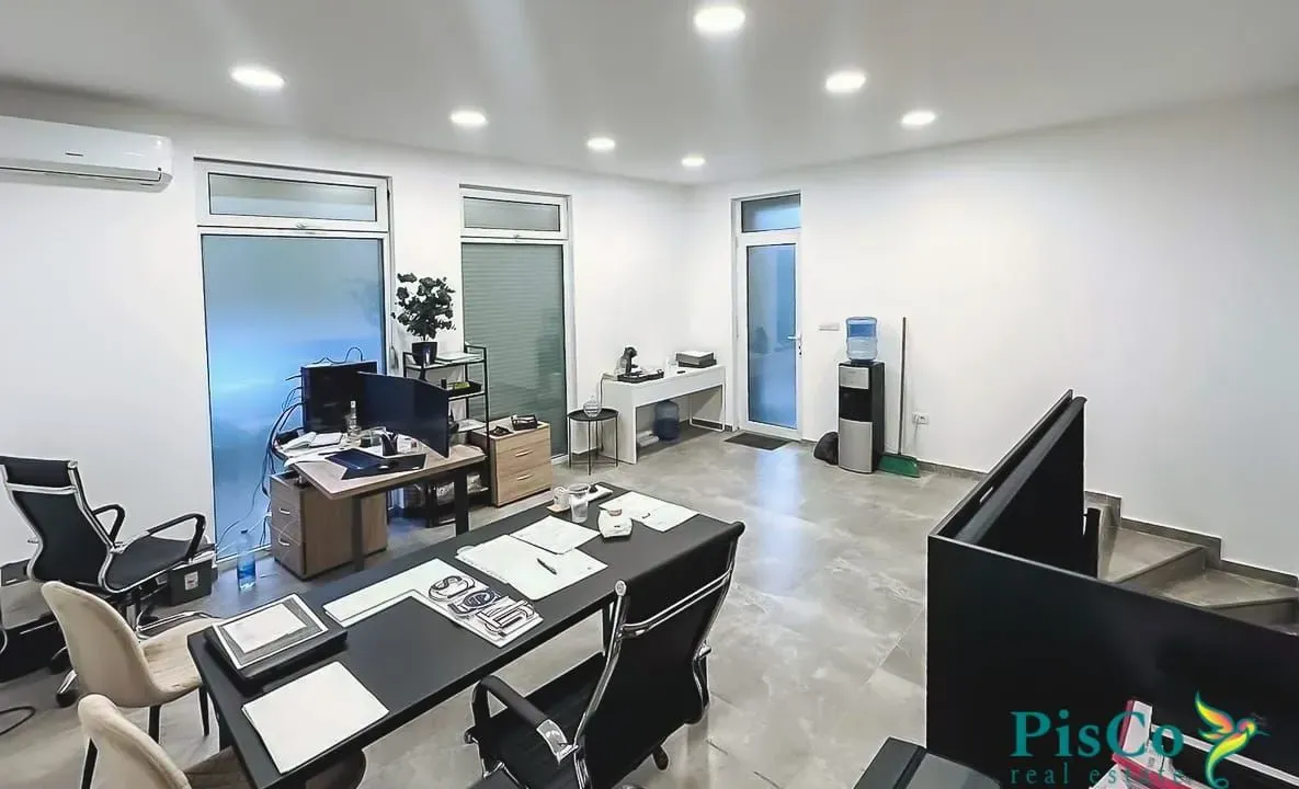Prodaja, poslovni prostor, 56m², Blok 9, Podgorica