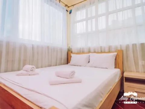 Rent, three bedroom apartment, 200m², Dobre Vode, Bar - image 5