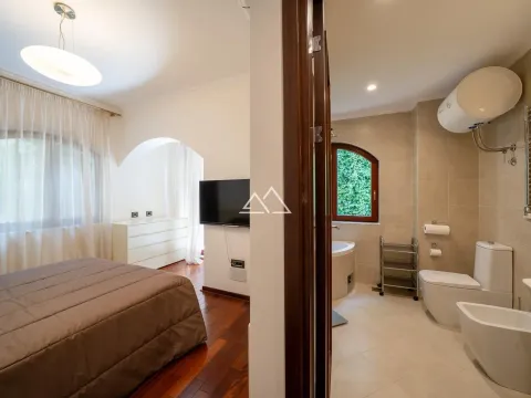 Sale, two bedroom apartment, 86m², Petrovac, Budva - image 14