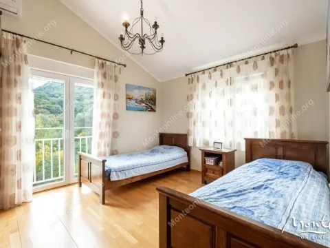 Prodaja, dvosoban stan, 83m², Prčanj, Kotor - image 17