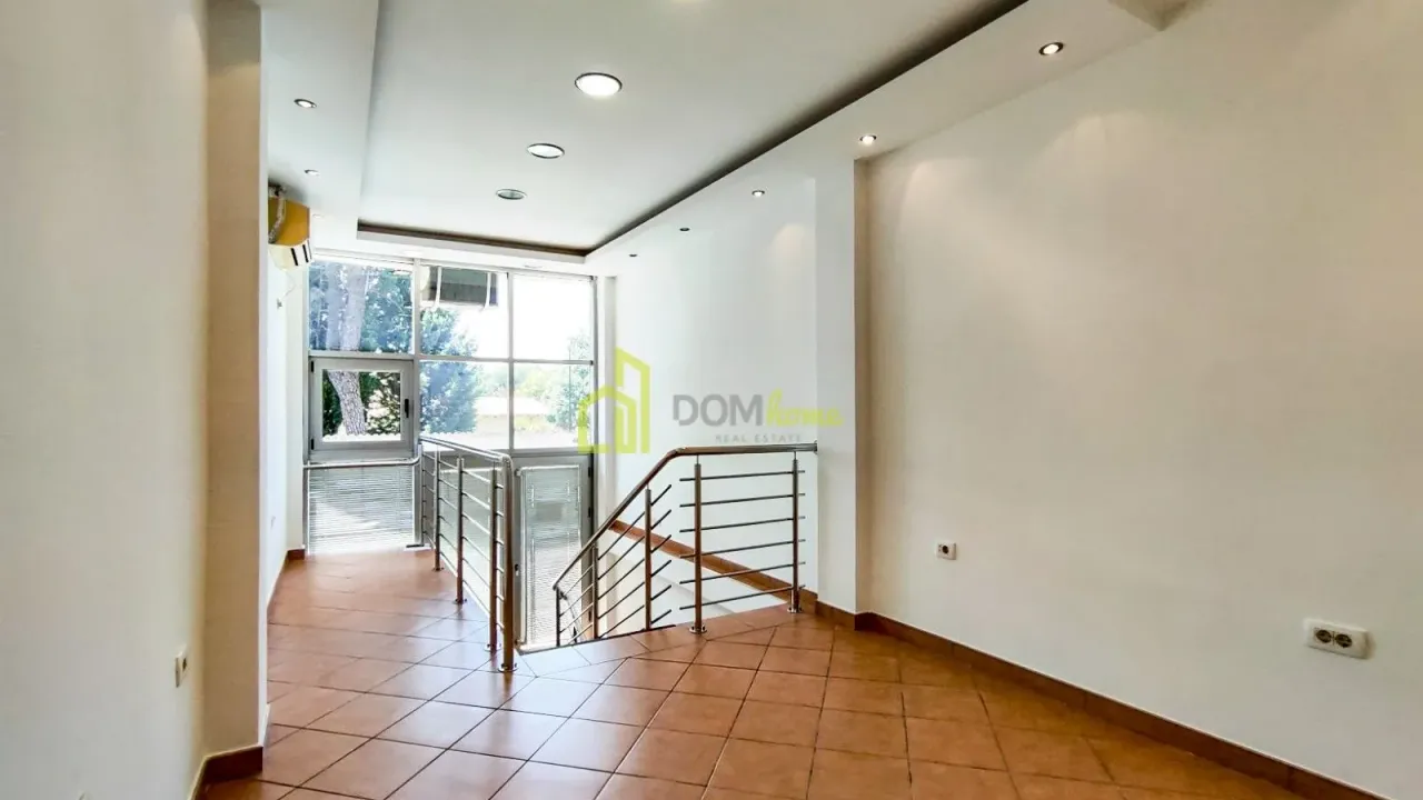 Rent, office space, 46m², Centar, Podgorica