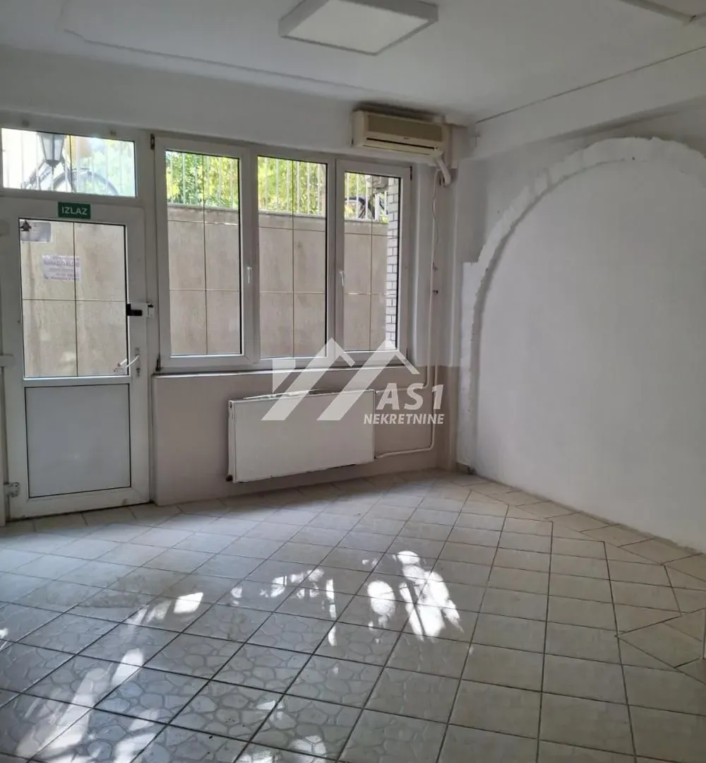 Rent, office space, 160m², Grbavica, Novi Sad Sve Podlokacije